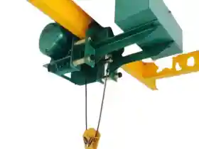 Low headroom hoist